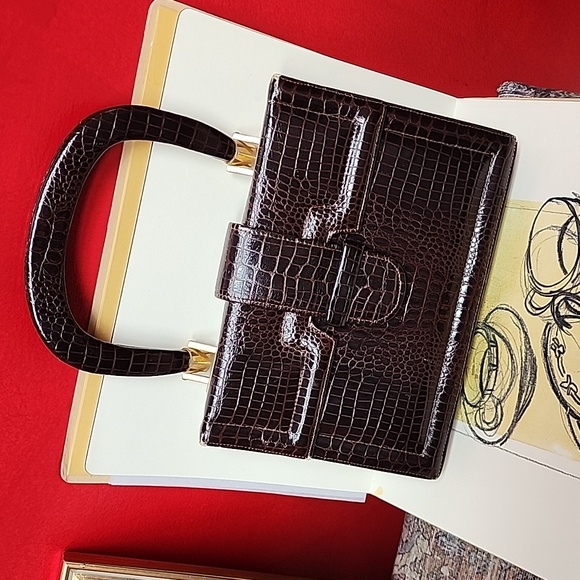 Genuine Leather Vintage Elegant Brown Crocodile-Embossed Women's Bag Holds Phone - Picture 1 of 17